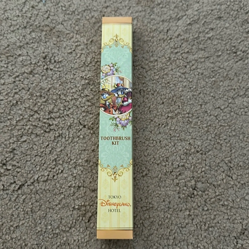 💜5 for $25 New! Tokyo Disneyland hotel dental kit